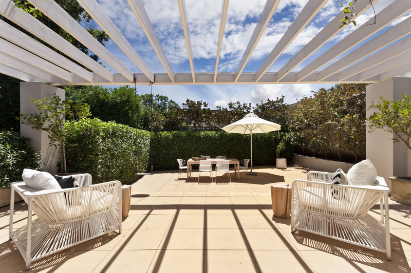 Backyard Makeover: Best Outdoor Furniture Sets for Relaxation and Style