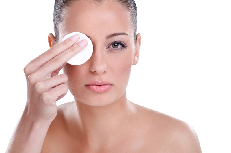 Wipe It Good: Popular Makeup Removers That Actually Work